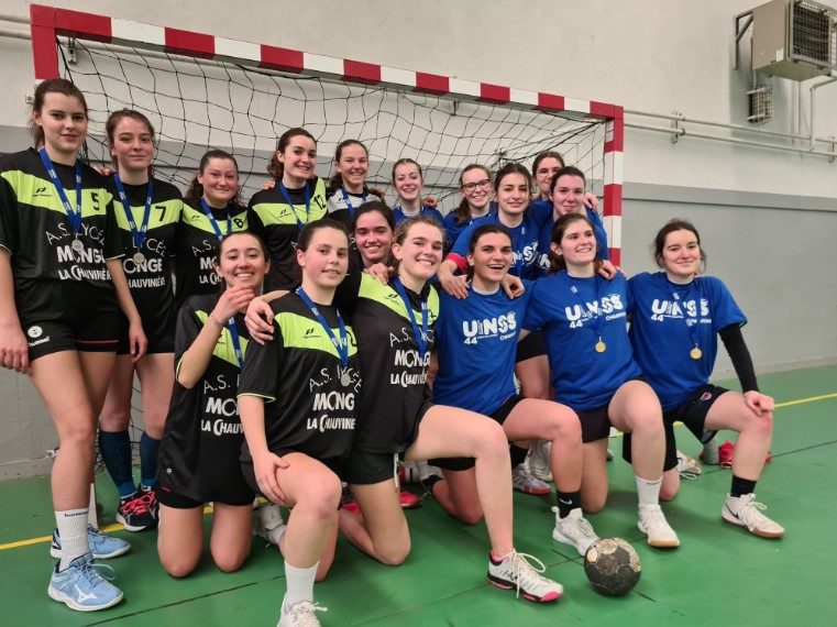 Handball : Vice championne départementale filles